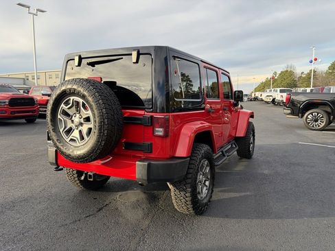 Used 2018 Jeep Wrangler Unlimited Sahara image 4