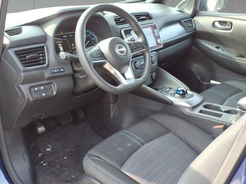 Used 2023 Nissan Leaf S image 8