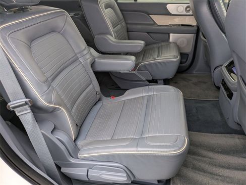 Used 2023 Lincoln Navigator Black Label image 21