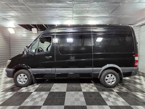 Used 2017 Mercedes-Benz Sprinter 2500 image 8