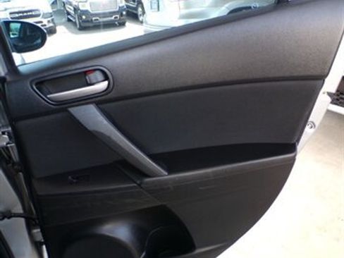 Used 2011 MAZDA MAZDA3 i Touring FWD image 21