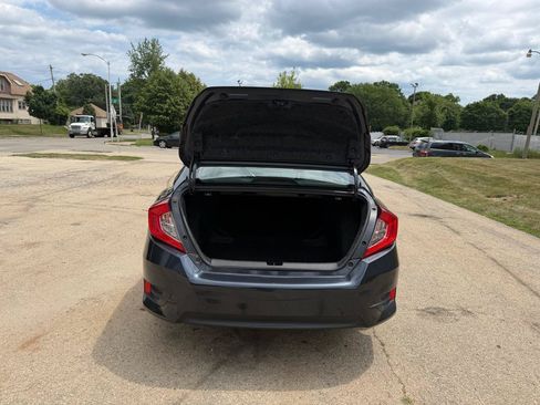 Used 2017 Honda Civic EX-T image 8