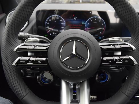 New 2026 Mercedes-Benz GLA 35 AMG 4MATIC image 23