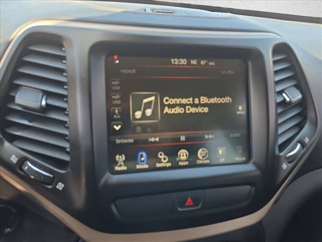Used 2016 Jeep Cherokee Latitude w/ Comfort & Sound Group FWD image 14