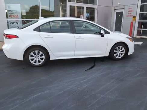 Used 2024 Toyota Corolla LE FWD image 6