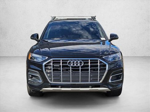 Used 2023 Audi Q5 2.0T Premium w/ Convenience Package image 2