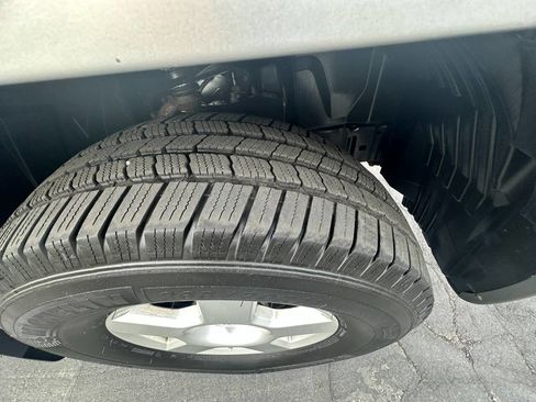 Used 2008 Nissan Xterra S image 25