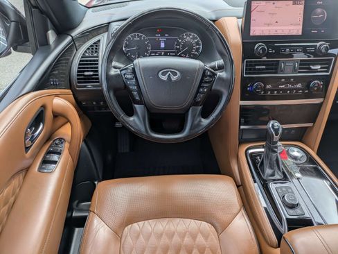 Used 2024 INFINITI QX80 Sensory w/ Cargo Package AWD/4WD image 15