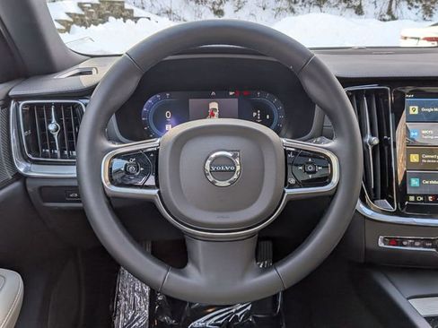 Certified 2025 Volvo V60 B5 Cross Country Ultra image 14