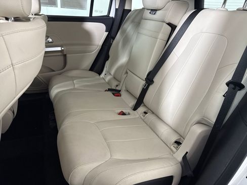 Used 2020 Mercedes-Benz GLB 250 image 11