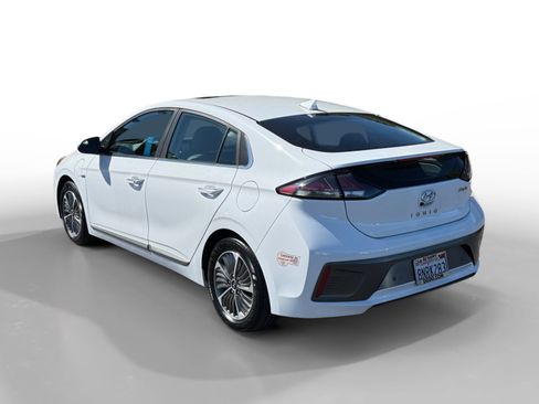 Used 2020 Hyundai Ioniq Limited FWD image 3