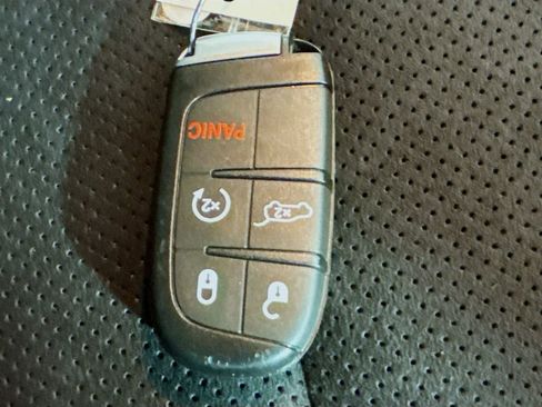 Used 2022 Dodge Durango GT image 36