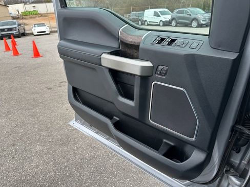 Used 2022 Ford F250 Lariat w/ Lariat Value Package image 21