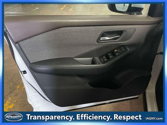 Certified 2023 Nissan Rogue SV AWD/4WD image 16
