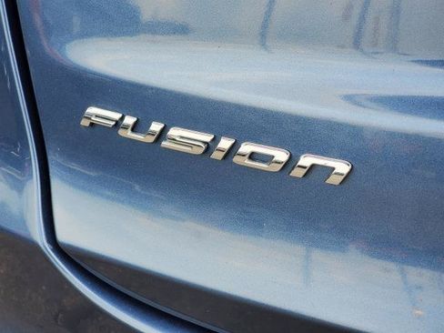 Used 2019 Ford Fusion SE w/ Equipment Group 151A FWD image 27