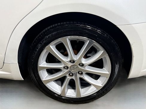 Used 2015 Toyota Avalon Limited image 30