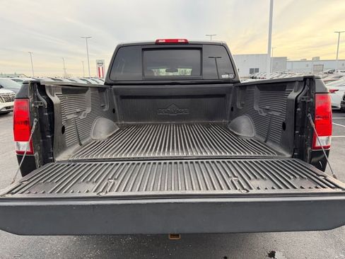 Used 2014 Nissan Titan SV w/ SV Value Truck Package image 39