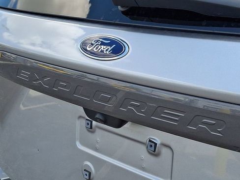 Certified 2023 Ford Explorer XLT w/ Equipment Group 202A AWD/4WD image 31