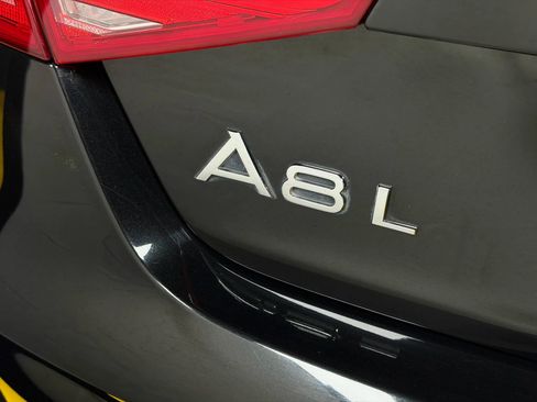 Used 2012 Audi A8 L 4.2 image 10