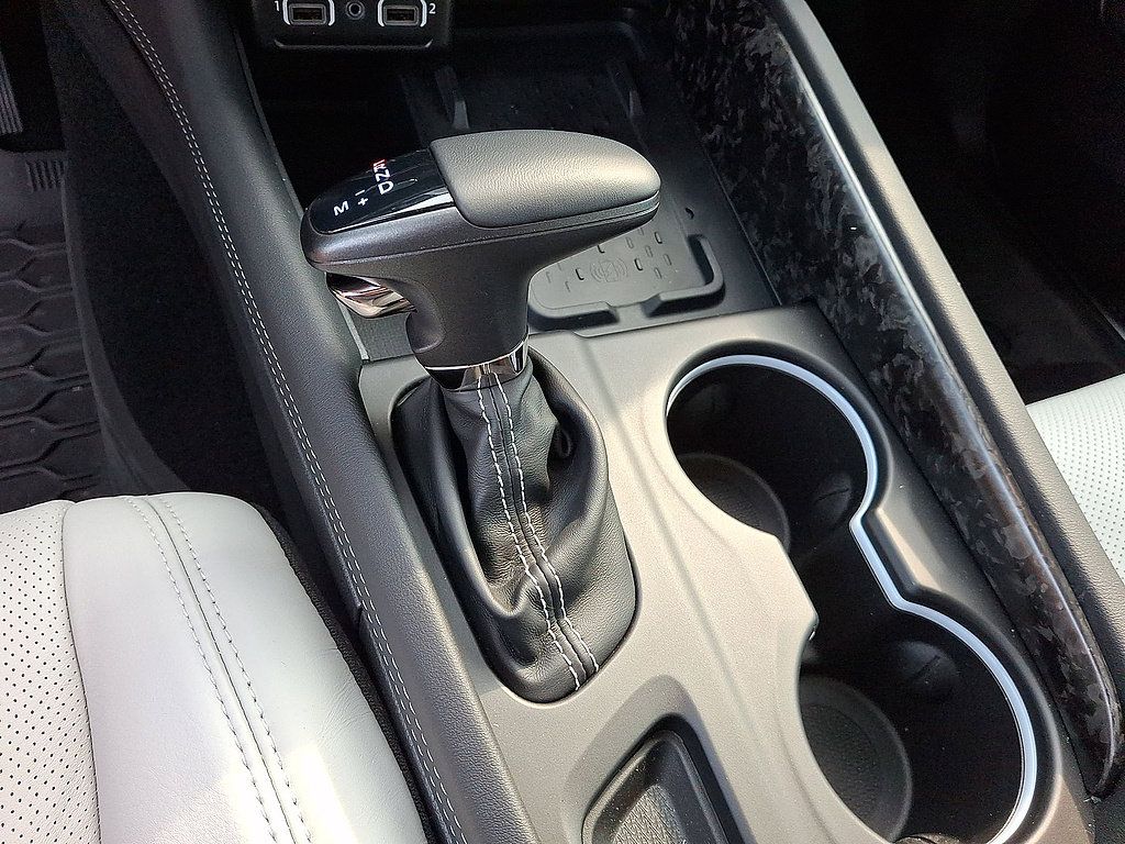 Used 2026 Dodge Durango SRT Hellcat w/ Premium Group AWD/4WD image 12