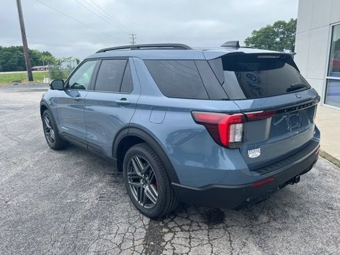 New 2026 Ford Explorer ST-Line w/ ST-Line Street Pack AWD/4WD image 7