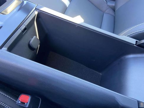 Used 2025 Toyota Camry SE image 26