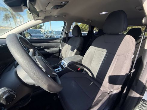 Used 2025 Hyundai Tucson SEL FWD image 37