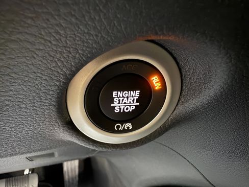 New 2026 Chrysler Pacifica Pinnacle w/ Trailer Tow Group image 25