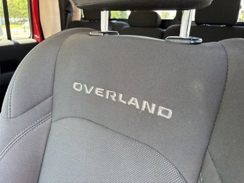 Used 2023 Jeep Gladiator Overland AWD/4WD image 20