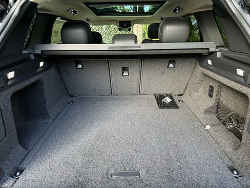 New 2025 Land Rover Range Rover SE image 19