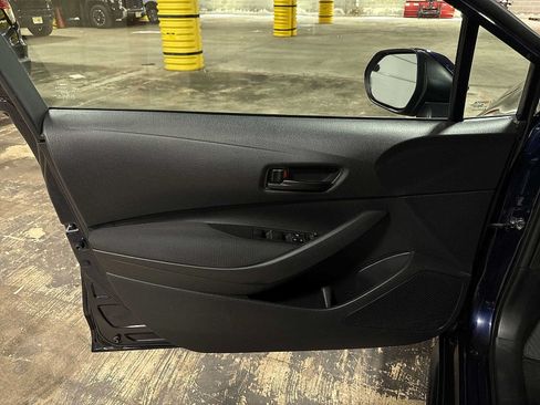 Used 2023 Toyota Corolla LE w/ Carpet Mat Package (TMS) FWD image 28