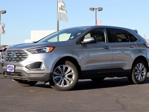 Used 2024 Ford Edge Titanium image 17