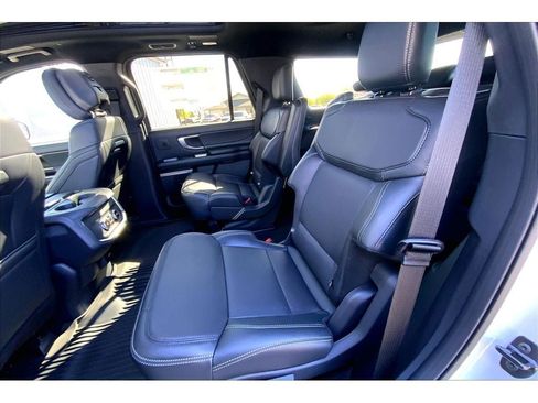 New 2026 Ford Expedition Platinum AWD/4WD image 26