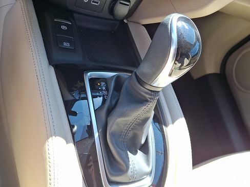 Used 2020 Nissan Rogue SL w/ Premium Package AWD/4WD image 18
