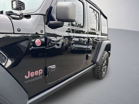 Used 2019 Jeep Wrangler Unlimited Rubicon AWD/4WD image 31