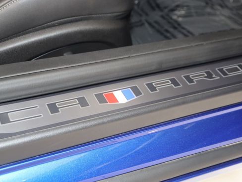 Used 2018 Chevrolet Camaro SS RWD image 17