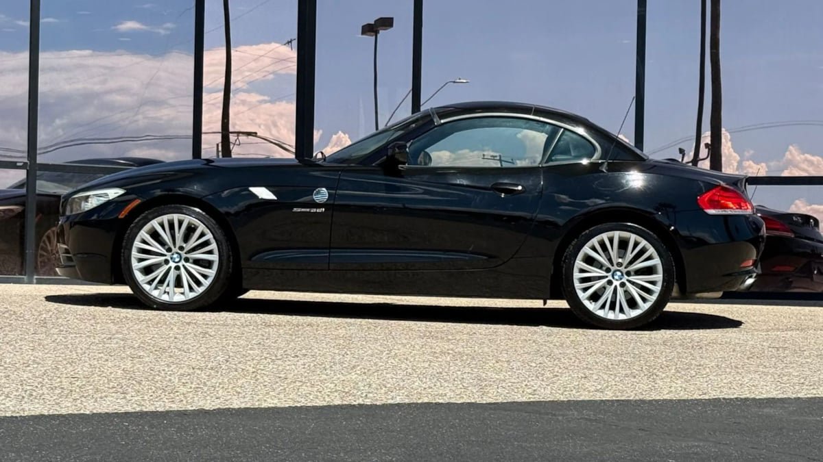Used 2012 BMW Z4 sDrive35i RWD image 10