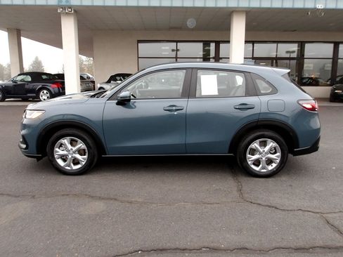 Used 2023 Honda HR-V LX image 2
