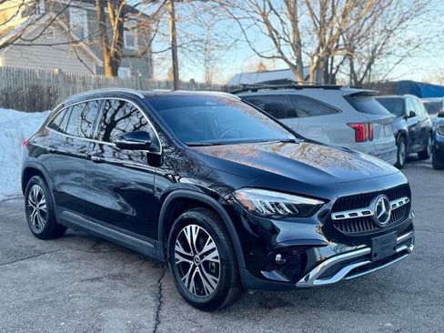 Used 2025 Mercedes-Benz GLA 250 4MATIC w/ Exclusive Package image 7