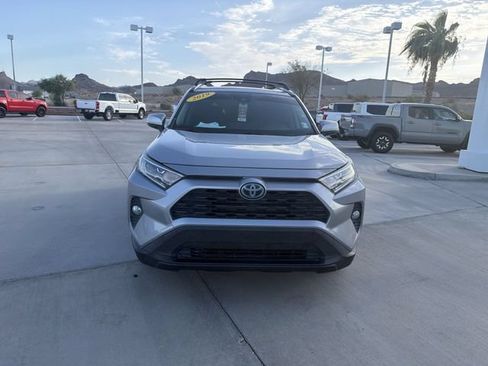 Used 2019 Toyota RAV4 XLE w/ Convenience Package AWD/4WD image 2