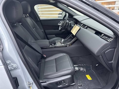 New 2026 Land Rover Range Rover Velar Dynamic SE image 9