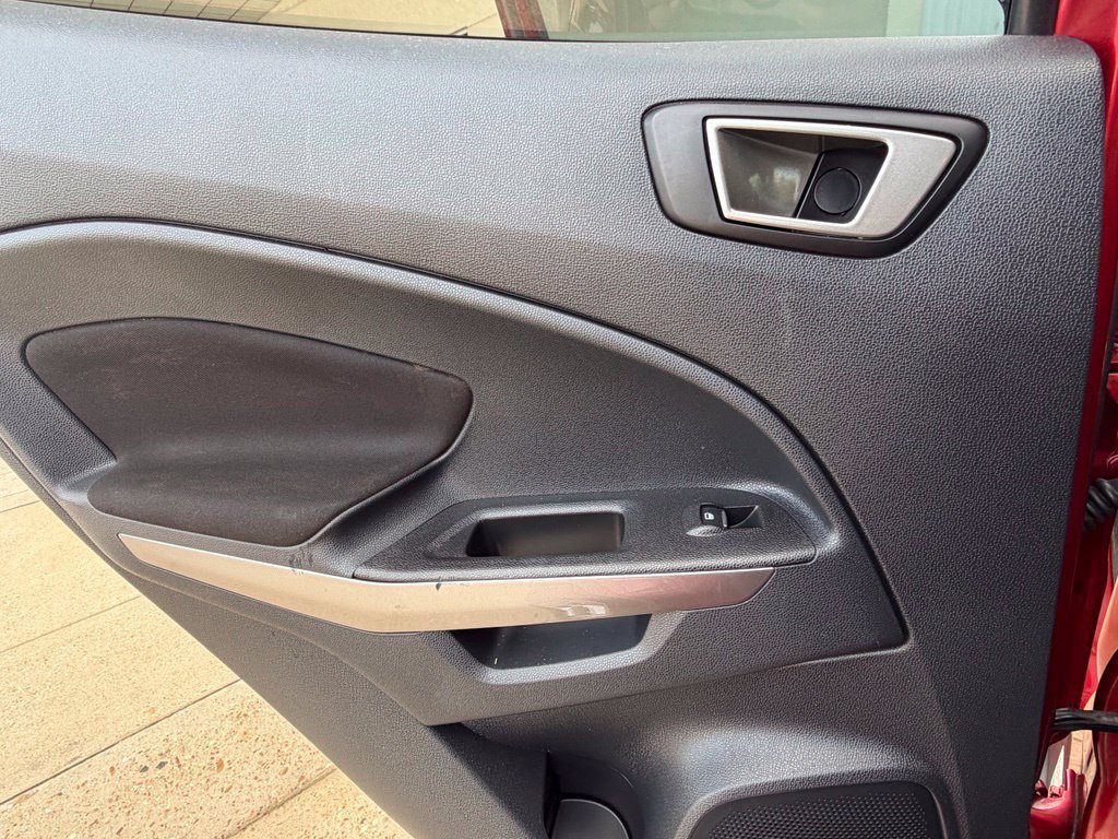 Used 2021 Ford EcoSport SE FWD image 24