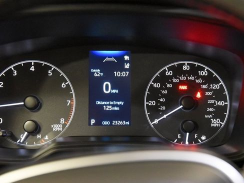 Used 2023 Toyota Corolla Cross LE image 22