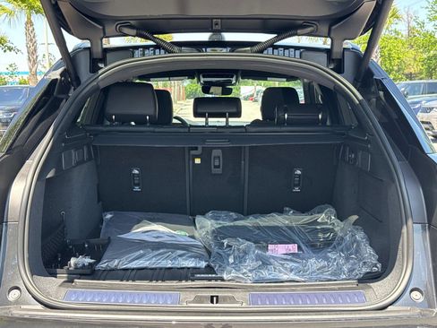 New 2026 Land Rover Range Rover Velar S image 11