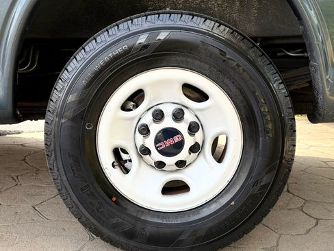 Used 2019 GMC Savana 3500 LS RWD image 39