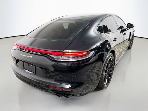 Used 2021 Porsche Panamera 4S image 4