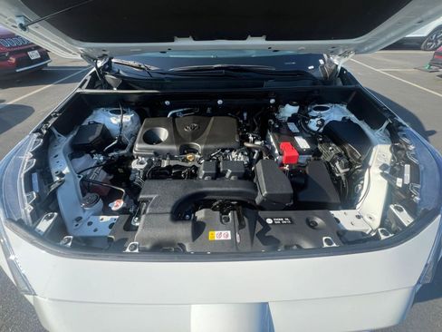 Used 2025 Toyota RAV4 XLE image 32