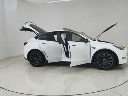 Used 2022 Tesla Model Y Performance image 75