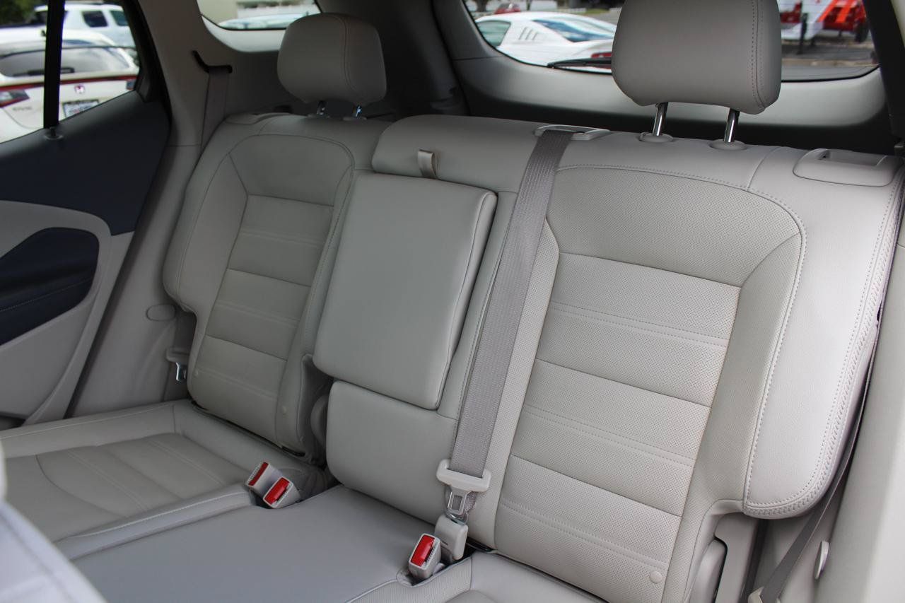 Used 2024 GMC Terrain Denali w/ Denali Premium Package AWD/4WD image 56