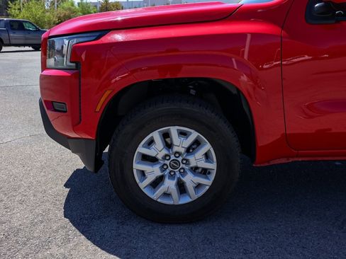 Used 2022 Nissan Frontier SV image 11